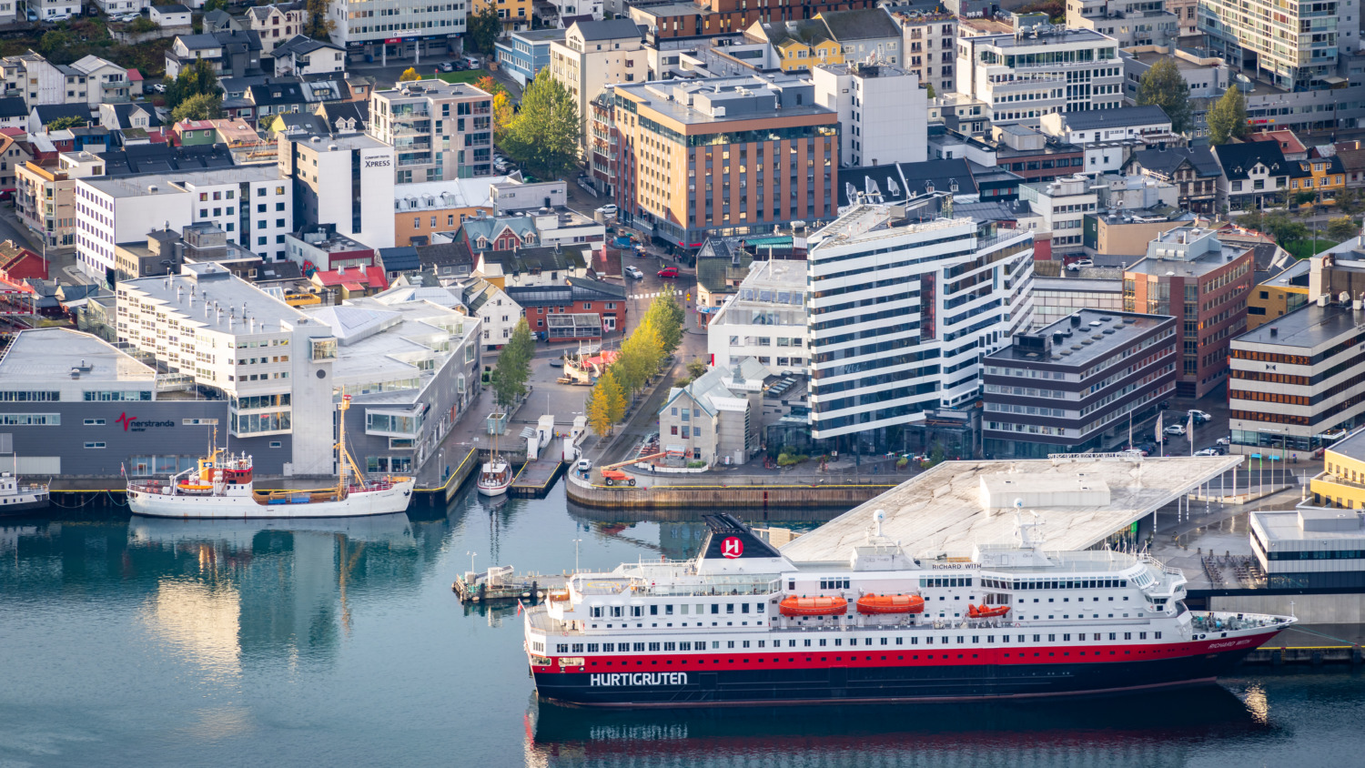 https://www.nielstorp.no/wp-content/uploads/2015/03/oa008_n171-1500x844.jpg