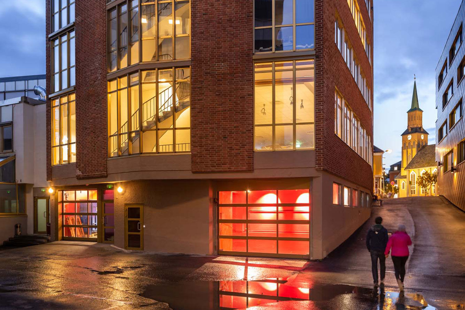 https://www.nielstorp.no/wp-content/uploads/2021/02/posthuset-–-strandgata-41-8.jpg